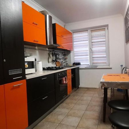 Шикарная 2К Квартира Центральный Парк Университет 70М Irpin Buitenkant foto