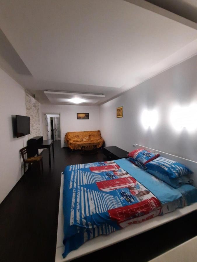 Шикарная 2К Квартира Центральный Парк Университет 70М Irpin Buitenkant foto